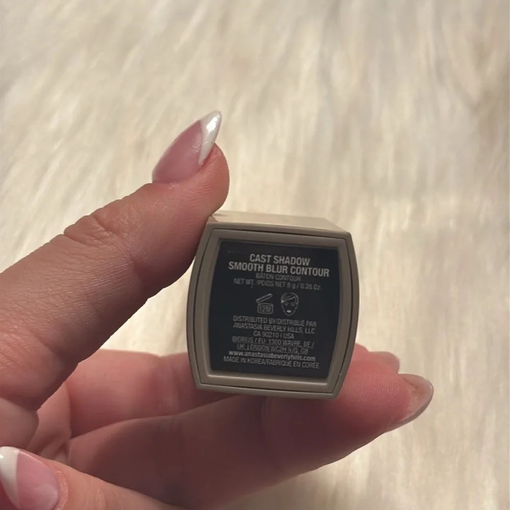 Anastasia Beverly Hills Smooth Blur Cream Contour Stick Cast Shadow